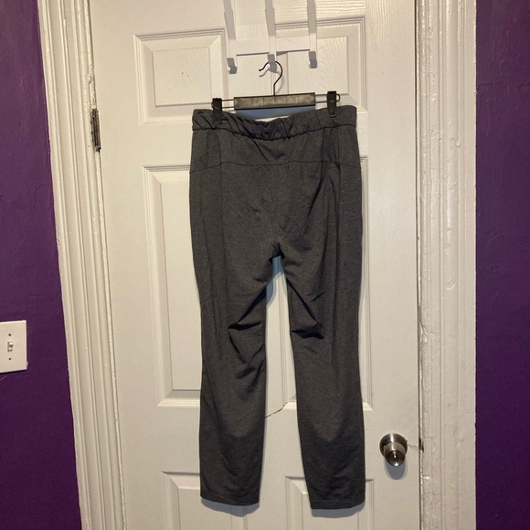 Lululemon On The Fly Pant *28" Heathered Black Size 8 - Picture 8 of 9